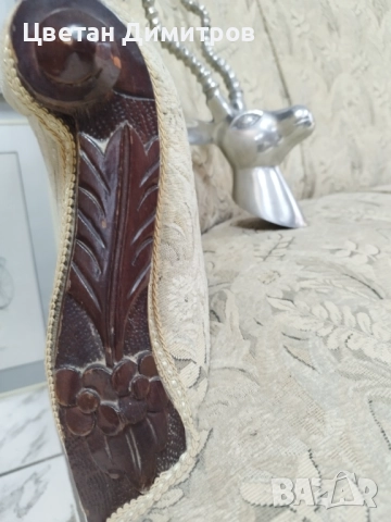 Антикварен френски ръчно резбован бароков диван тройка , снимка 7 - Дивани и мека мебел - 52292688