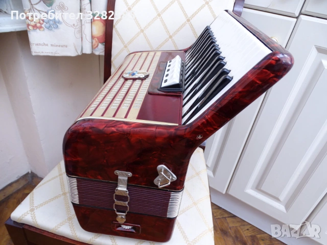 Продавам неупотребяван акордеон Weltmeister 48 баса в отлично състояние, снимка 8 - Акордеони - 53770008