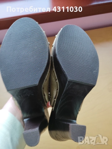 Нови златисти дамски чехли 40 номер, снимка 10 - Дамски обувки на ток - 53412850