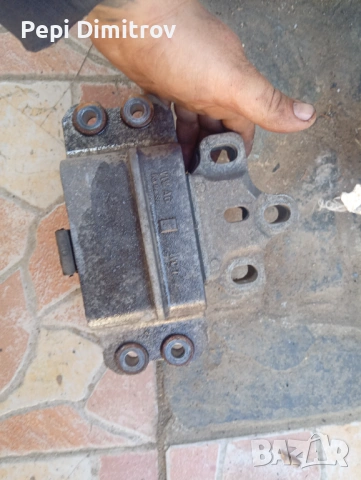 Тампон Двигател Фолксваген Голф 5+ Плюс VW Golf 5 Plus 2004-2010 OEM 1k0199555, снимка 2 - Части - 53776043