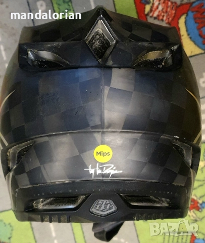 каска D4 CARBON HELMET W/MIPS STEALTH BLACK / SILVER size L Troy lee designs TLD, снимка 5 - Велосипеди - 52416396