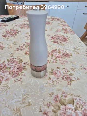 Електрическа мелничка за сол и пипер 