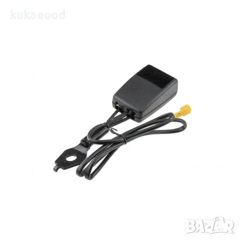 Гнездо за предпазен колан за Mercedes C-Class W204, снимка 2 - Части - 54062198