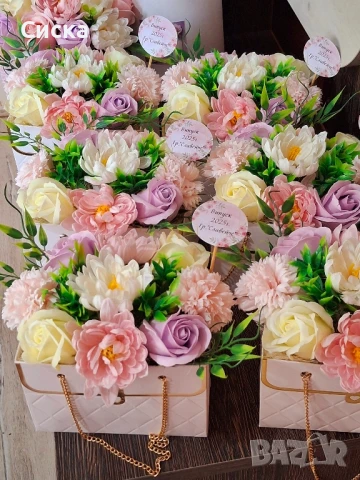 Кокетни чанти със сапунени цветя от пластичен сапун, снимка 7 - Подаръци за жени - 50498815