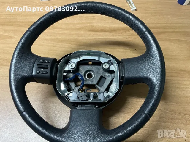 Волан за Nissan Micra III К12 (01.2003 - 06.2010), снимка 1 - Части - 48955599