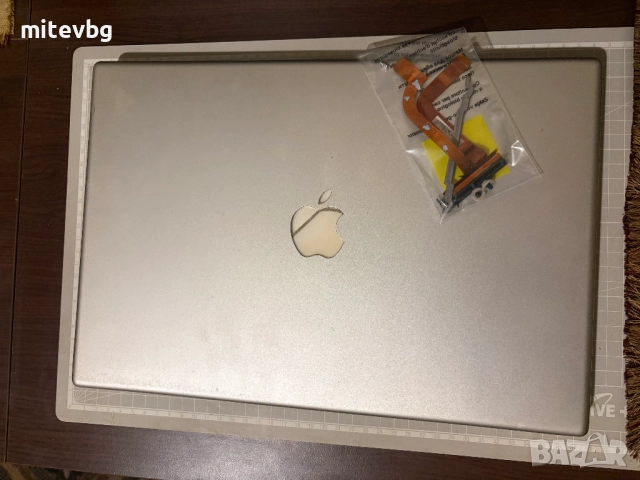 Mac book 15" 2009 година модел за части