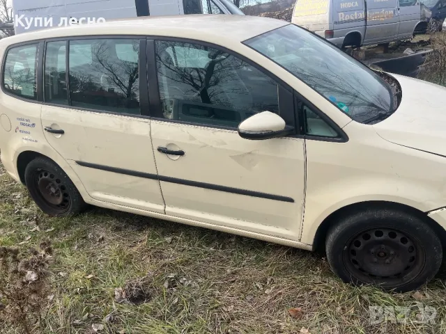 VW touran 1.4tsi 150кс, снимка 3 - Автомобили и джипове - 48431957