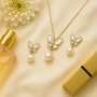 Стилен комплект бижута - Колие и обеци с пеперуди и перлен акцент, снимка 6