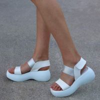 🤍Кожени бели дамски сандали на платформа🤍, снимка 1 - Дамски ежедневни обувки - 45452168