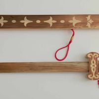 Детски дървен меч с ножница , Детска играчка рицарски дървен меч, снимка 1 - Други - 45318660