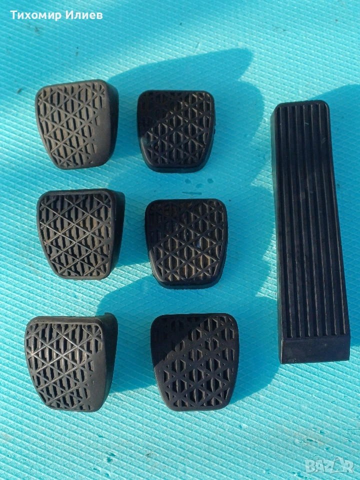 Гумички за педали на Мерцедес 190, снимка 1