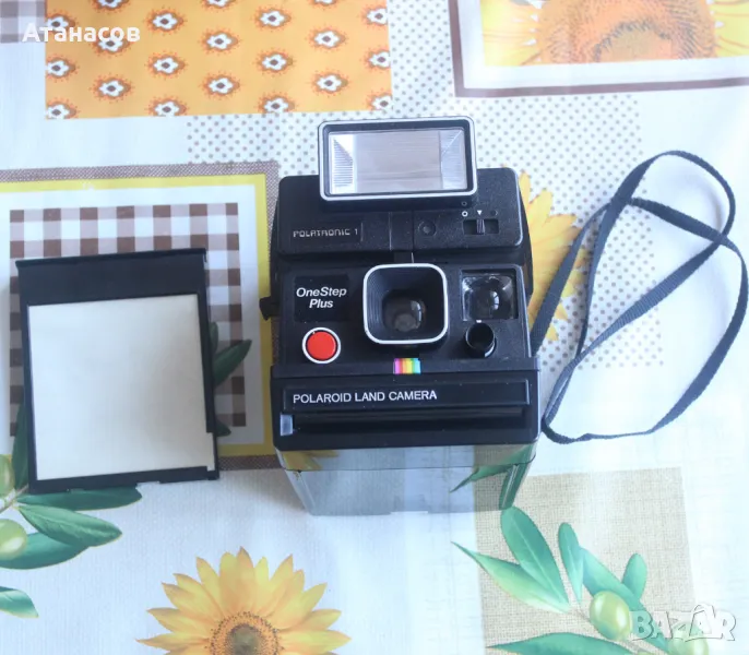 Polaroid One Step Plus + светкавица, снимка 1