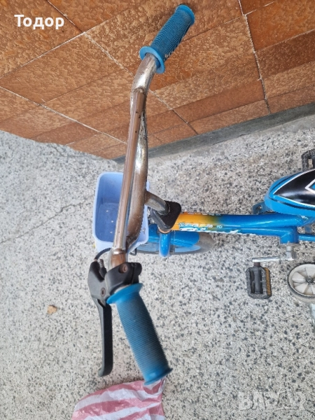 Детски велосипед с помощни колела, снимка 1