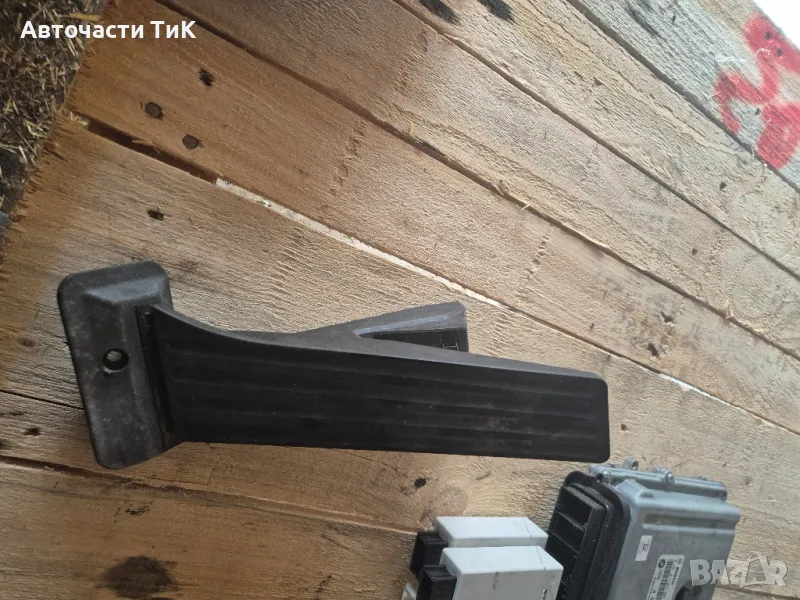 Педал за газта БМВ Е9Х 318Д фейс, снимка 1