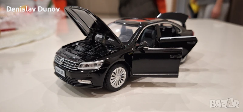 VW Passat B8 1:32 отваряеми врати, капак, светещи фарове и стопове, снимка 1