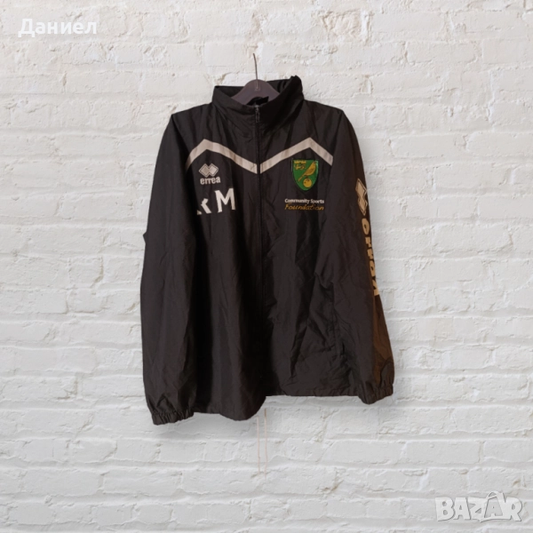 Яке на Норич, снимка 1