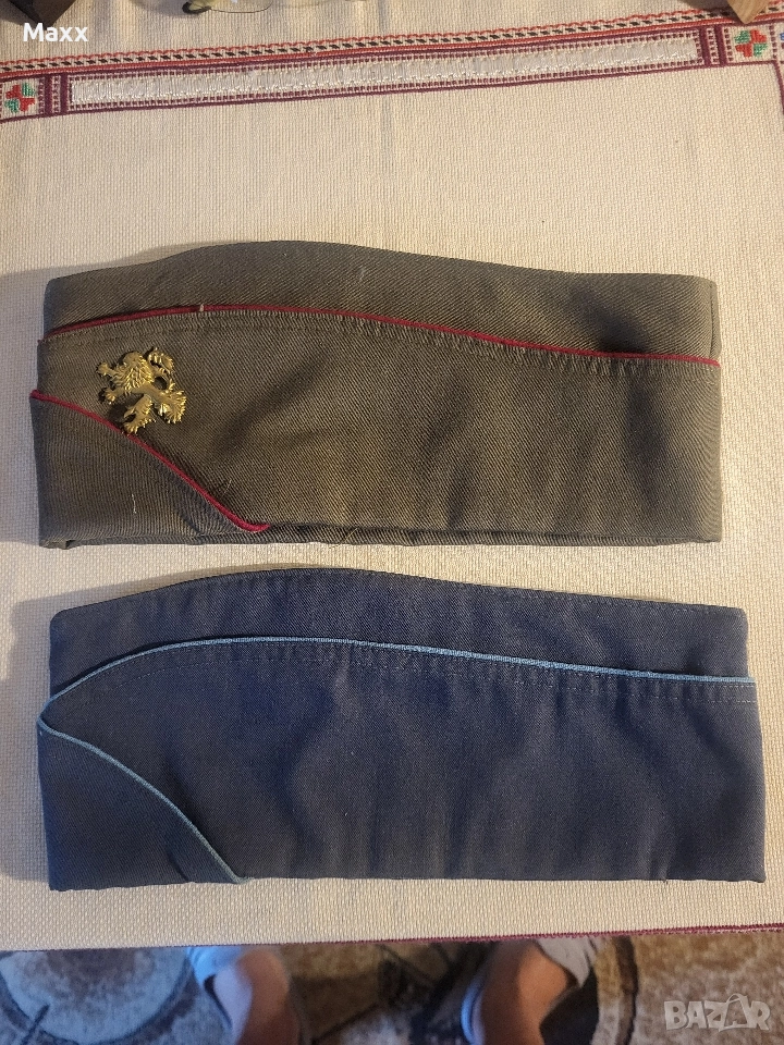 Продавам офицерски пилотки , снимка 1