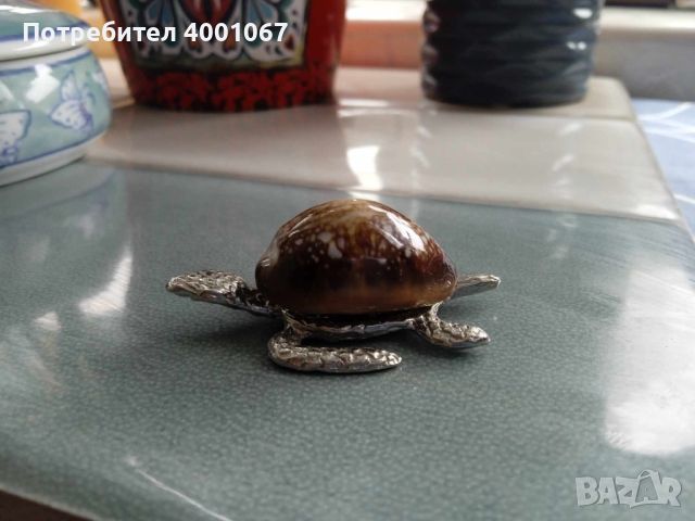 сувенир от Малдивите,   Океанска костенурка, изработена от метал и морска раковина, снимка 4 - Декорация за дома - 45514912