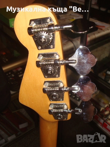 Бас китара с колан и калъф, снимка 14 - Китари - 51719582