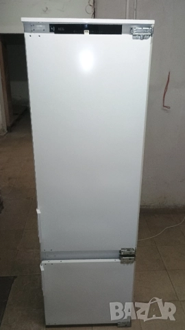 Хладилник с фризер AEG за рграждане, снимка 10 - Хладилници - 52508456