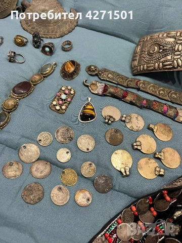 Накити и банктноти , снимка 10 - Антикварни и старинни предмети - 53015007