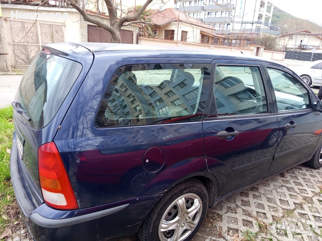 Форд фокус 1.6 бензин, снимка 3 - Автомобили и джипове - 52678448