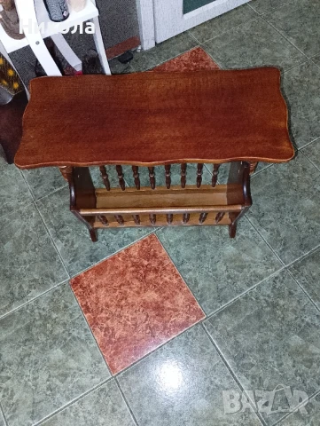 масичка с поставка за списания, снимка 2 - Маси - 50928682