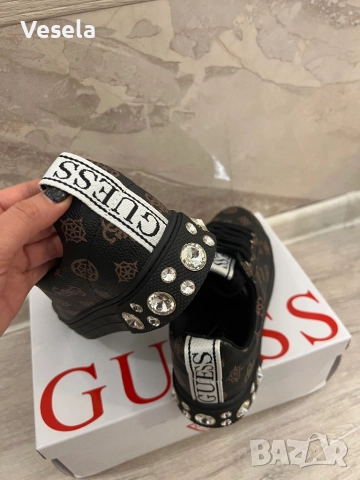 Сникърси Guess, снимка 5 - Маратонки - 52356443