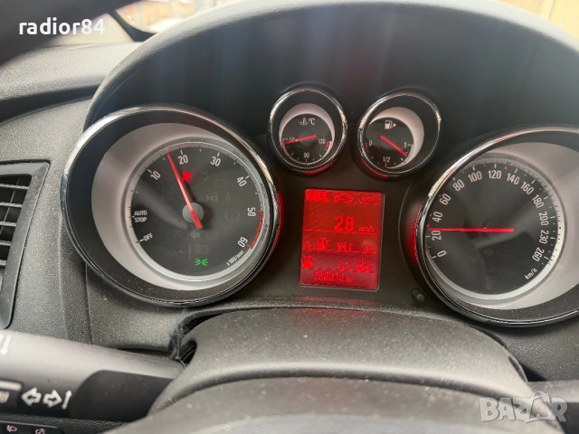 Опел Астра j 1.6 cdti 136 k.c, снимка 10 - Автомобили и джипове - 53385970