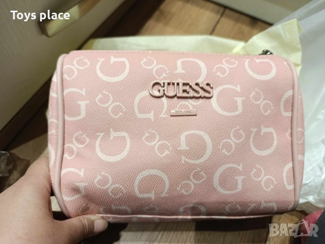 Guess розова дамска чанта за през рамо, снимка 4 - Чанти - 50664854