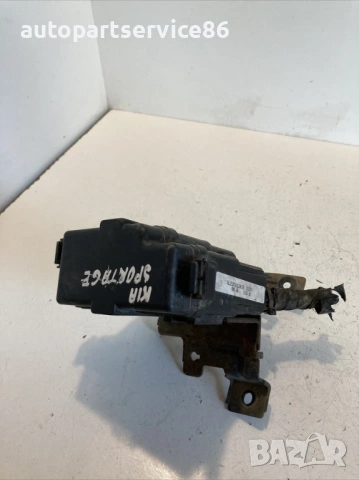 Кутия предпазители с релета за KIA Sportage 1.7 CRDi (2011)