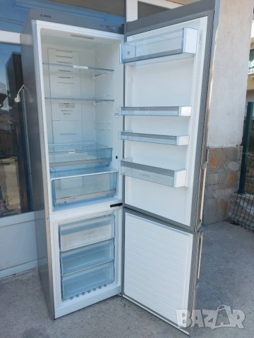 Хладилник с фризер Bosch A+++, снимка 3 - Хладилници - 53908562