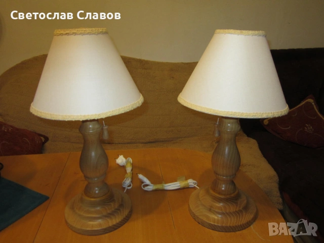 Комплект настолни /нощни/ лампи от стругована акация 2