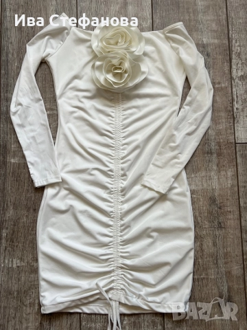 Бяла къса  нова разкошна елегантна парти коктейлна еластична рокля 3Д 3D цветя рози , снимка 4 - Рокли - 36725514