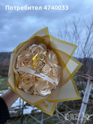 Ръчно изработен вечен букет от сатенени рози 💛, снимка 3 - Декорация за дома - 53566513