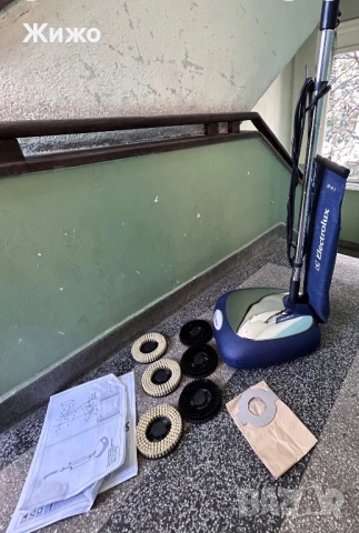 Полираща прахосмукачка Electrolux ZP 14.1, снимка 2 - Прахосмукачки - 54235407