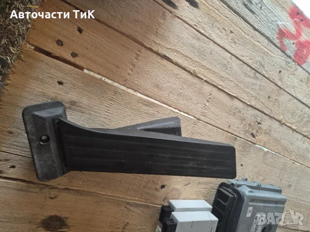 Педал за газта БМВ Е9Х 318Д фейс, снимка 1