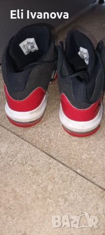 Кецове Nike Air Jordan , снимка 2 - Кецове - 52747253