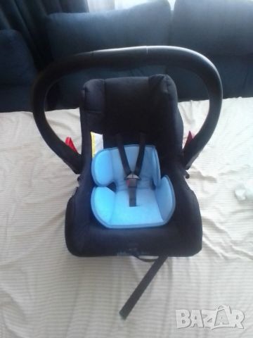 бебешко столче кошница за кола с база, снимка 1 - Столчета за кола и колело - 46490652