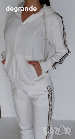 Дамски екип Louis Vuitton БОГАТ ИЗБОР ОТ ЦВЕТОВЕ , снимка 4 - Спортни екипи - 51598324