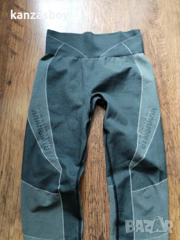 Gymshark - дамски фитнес клин S, снимка 3 - Клинове - 50583953