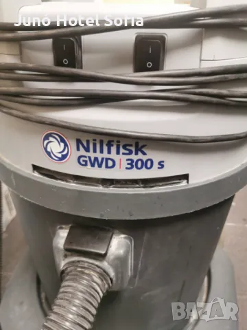 Прахосмукачка Nilfisk GWD 300s, снимка 1 - Прахосмукачки - 47041538