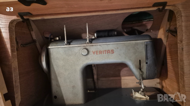 Шевна машина Veritas с масичка, снимка 5 - Шевни машини - 53582320