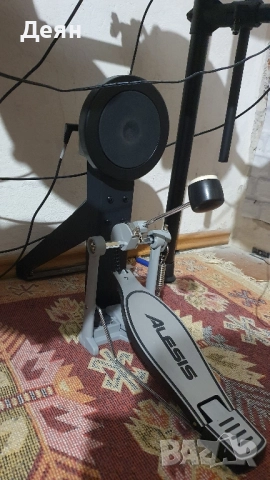 Alesis Nitro mesh kit , снимка 7 - Ударни инструменти - 52086304