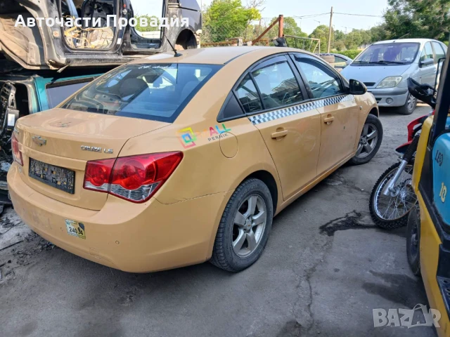 Chevrolet Cruze 1.6 16 V, 2010 г на части, снимка 3 - Автомобили и джипове - 51181306