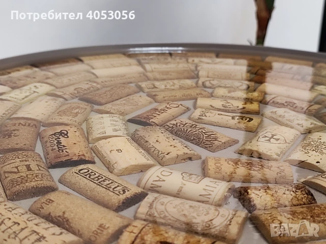 Кръгла маса от винени коркови тапи и епоксидна смола, снимка 6 - Маси - 50544463