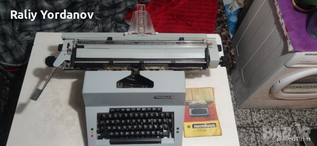 НОВА Канцеларска пишешта машина "Листвица" (голяма), снимка 2 - Антикварни и старинни предмети - 45648027