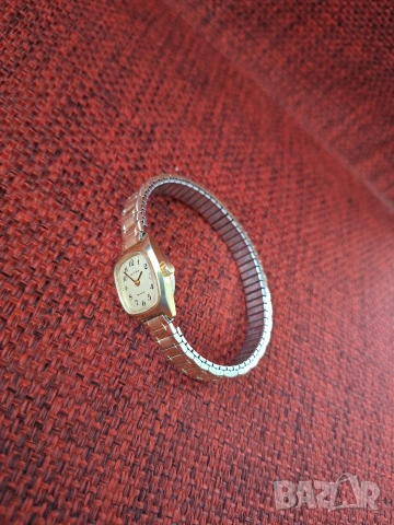 Позлатен дамки винтидж часовник GÜTHRA, снимка 3 - Дамски - 54014439