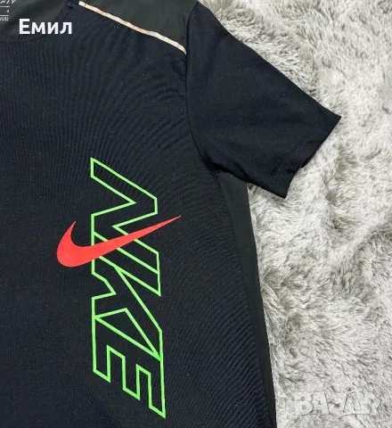 Мъжка тениска Nike Breathe Rise 365, Размер M, снимка 2 - Тениски - 46946675