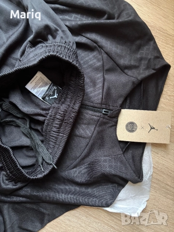 Нов екип Nike 12-13г, снимка 4 - Детски анцузи и суичери - 52167534